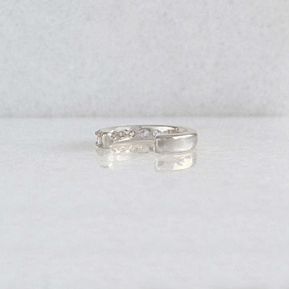 Pavé Gemstone White Gold Ear Cuff, Inside View